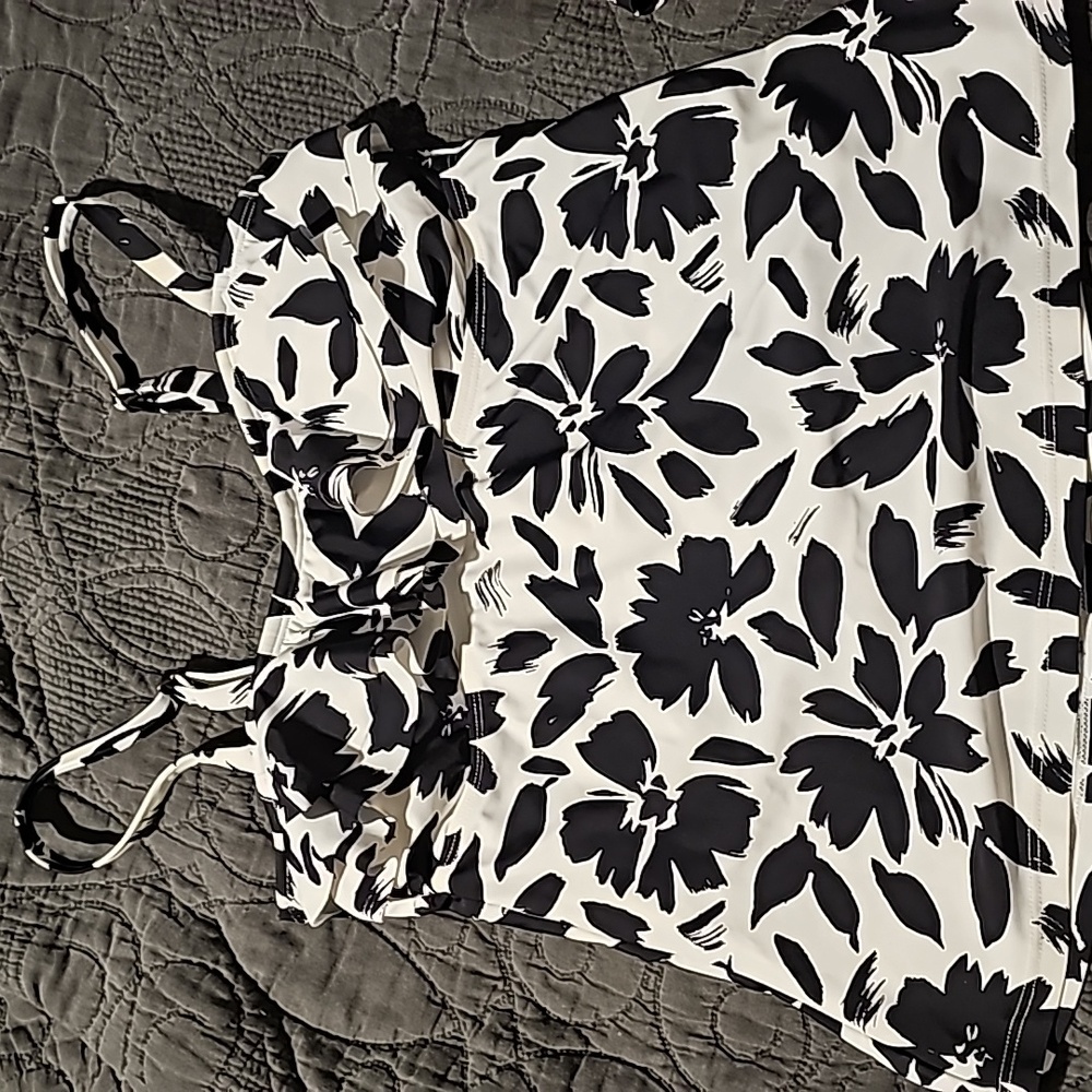 Island Escape swim top